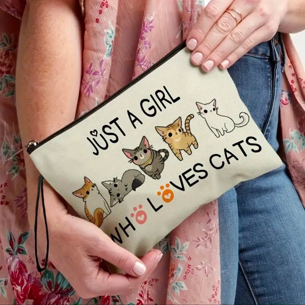 Just a Girl Who Loves Cats Makeup Bag NEW